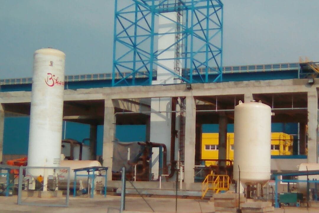 Cryogenic Oxygen Plant Manufactures Pure Medical & Industrial Oxygen